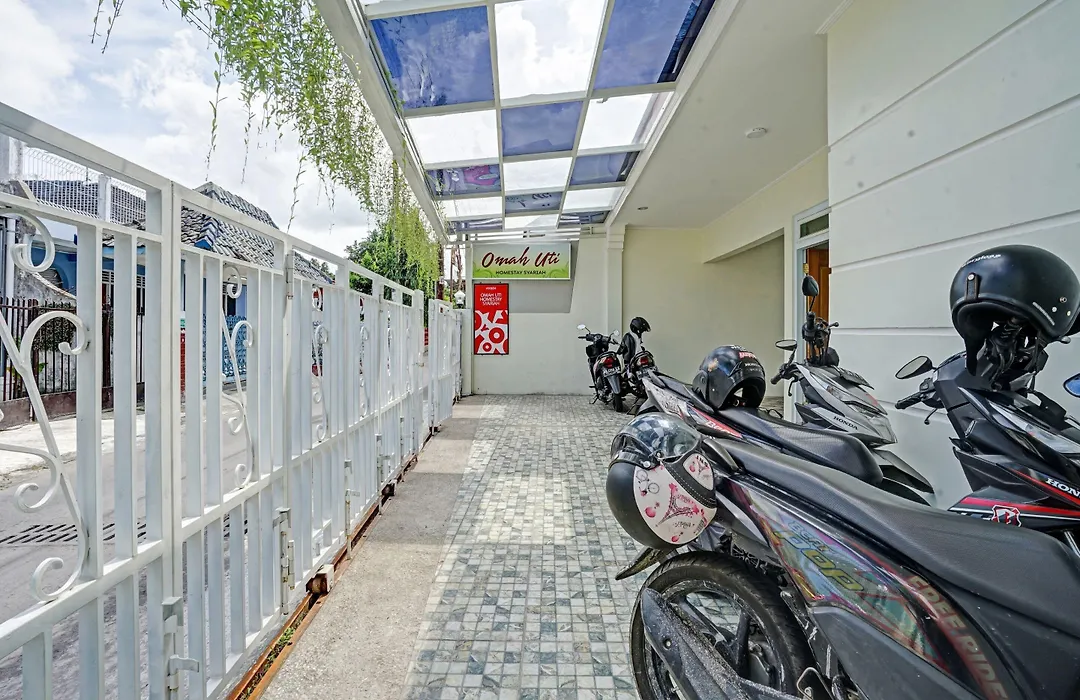 OYO 90804 Oma Uti Homestay Syariah-1